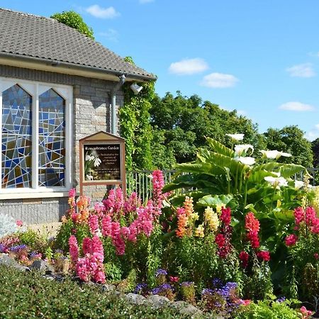 Elegant Rooms And Suites In Knock Knock  Exterior foto