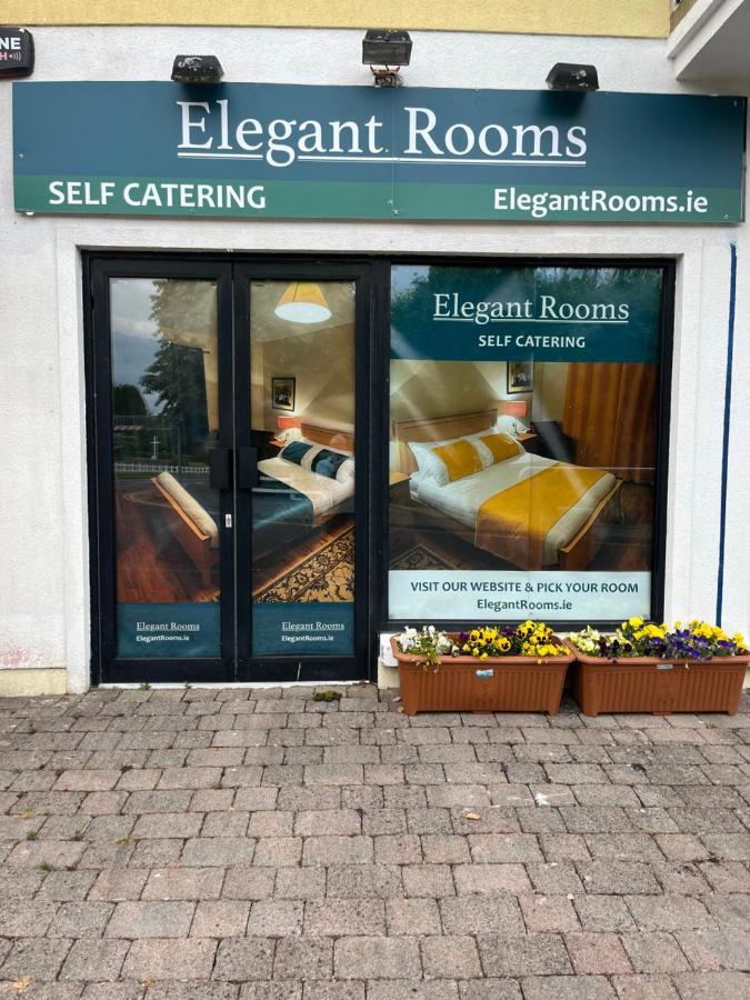 Elegant Rooms And Suites In Knock Knock  Exterior foto